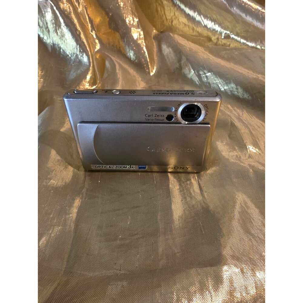 Sony Cyber-shot DSC-T1 5MP Digital Camera Silver Carl Zeiss Bundle Untested